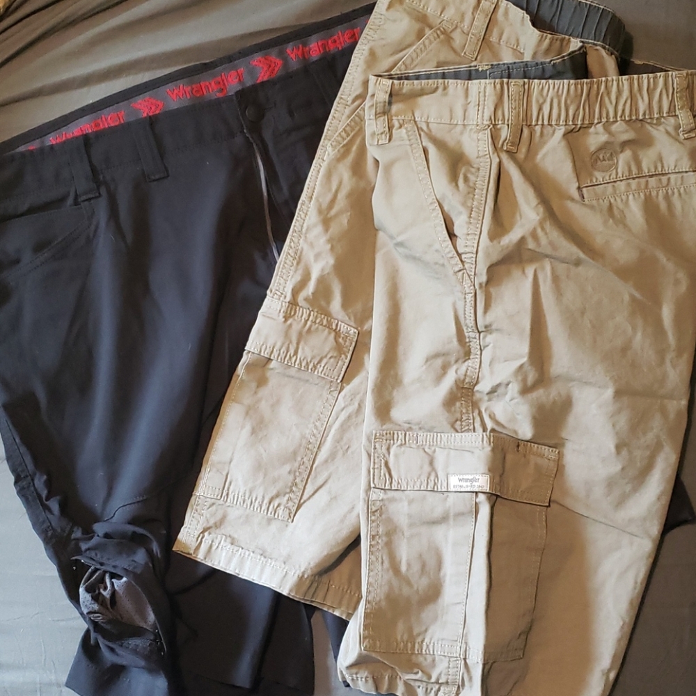 NWOT WRANGLER Men's Cargo Shorts